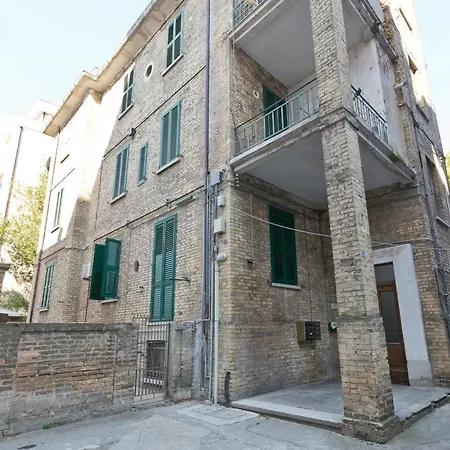Regina 33 * Pescara